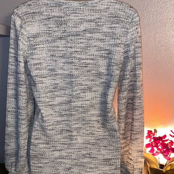 Express NWT women’s long sleeve size Small - Picture 2 of 5